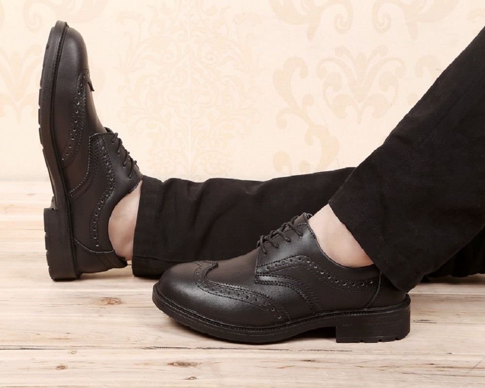 Anti-slip Breathable Genuine LeatherUpper Material: Genuine